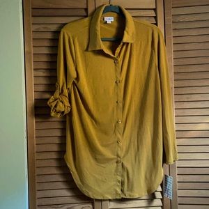 Button down blouse in mustard
